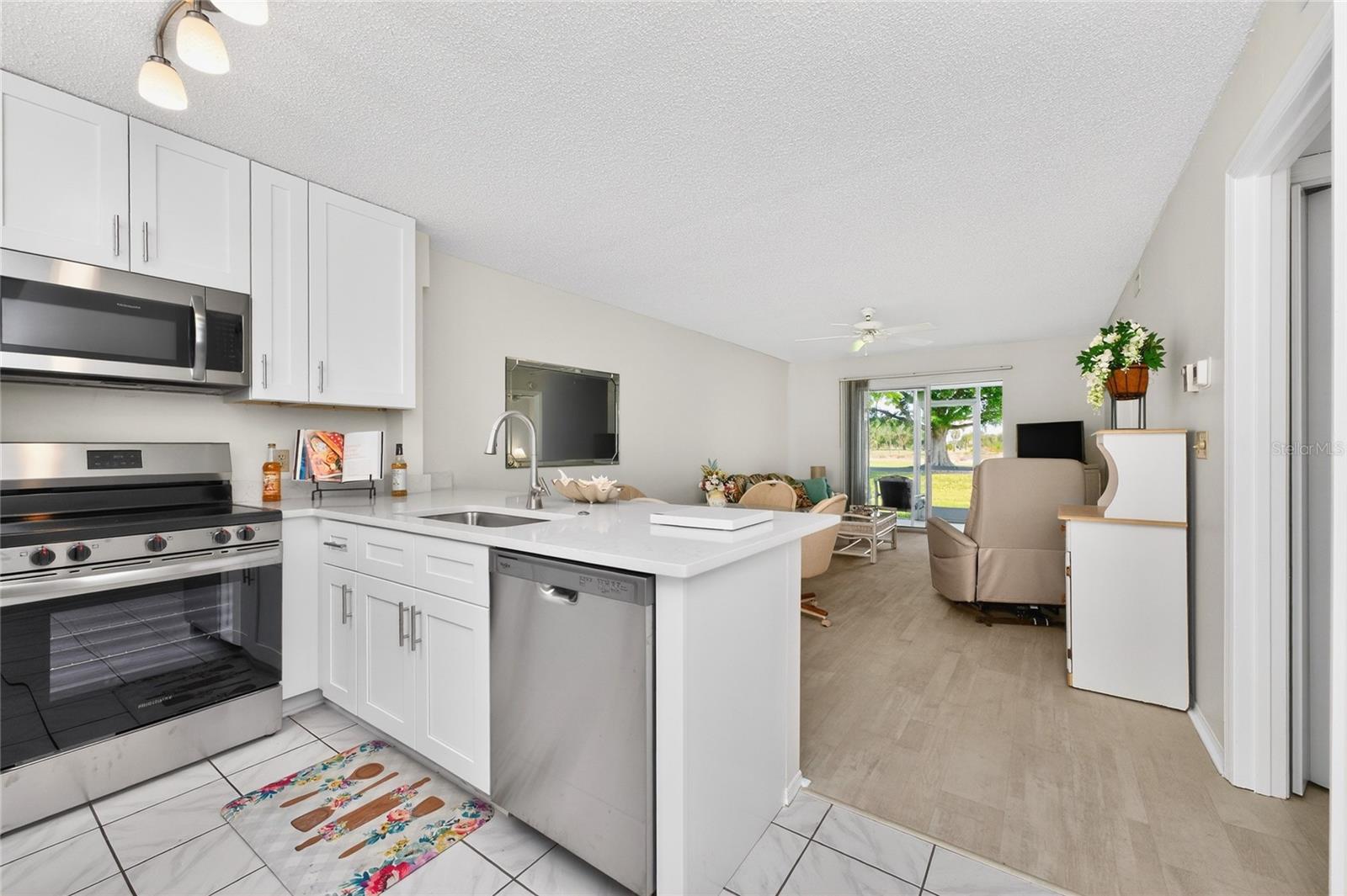 FAIRWAY VILLAS - Residential