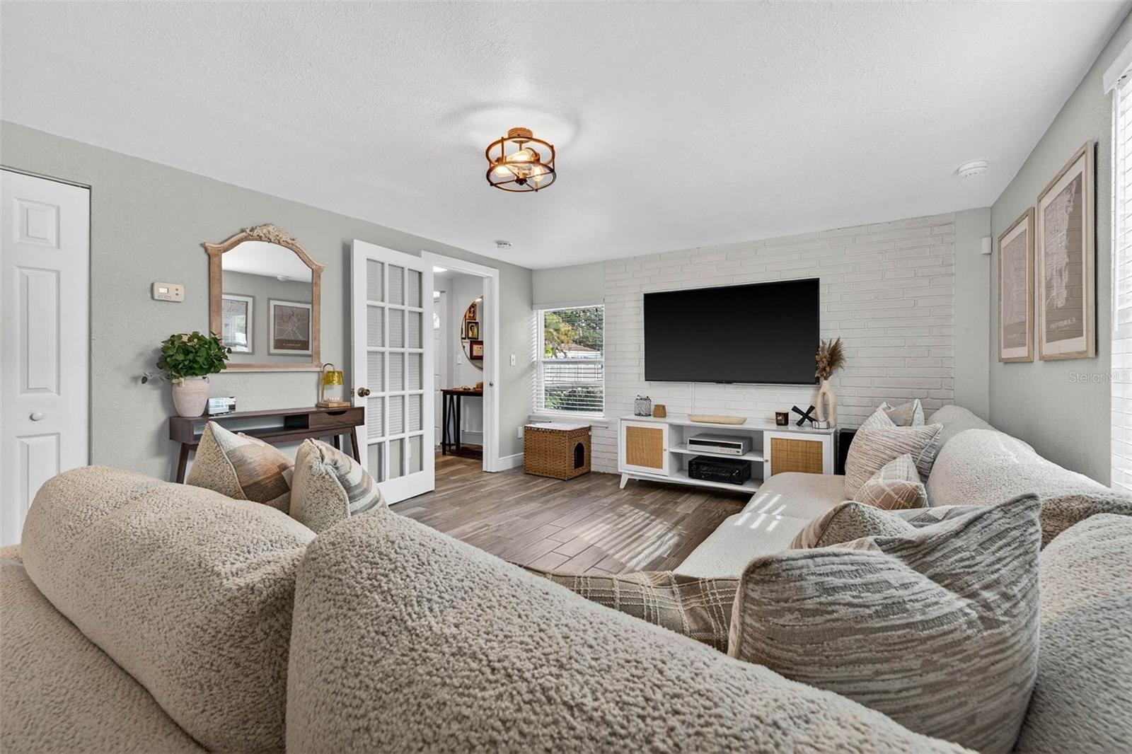 SPRING HILL REV - Residential