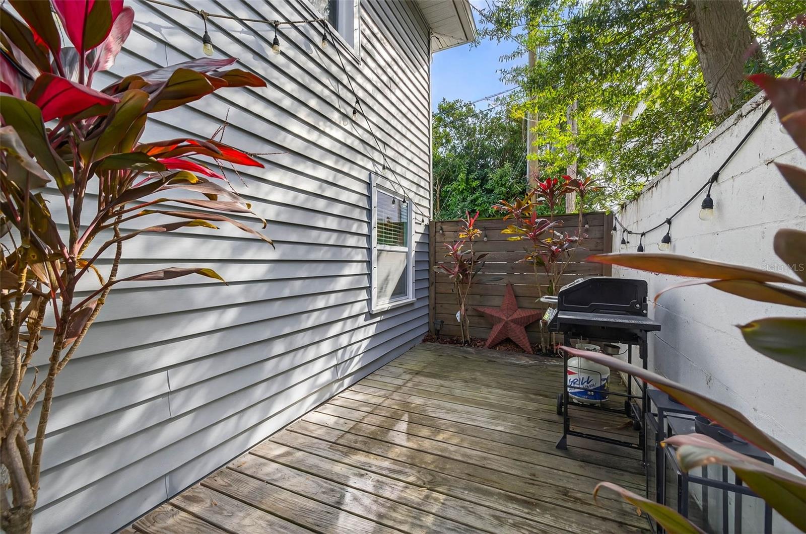 SPRING HILL REV - Residential