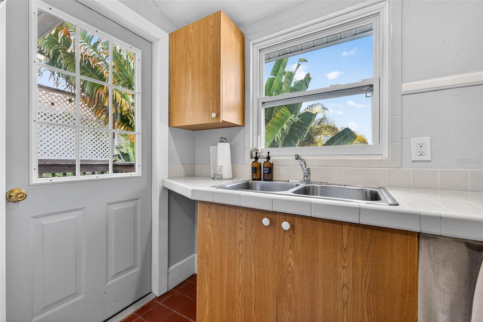 SPRING HILL REV - Residential