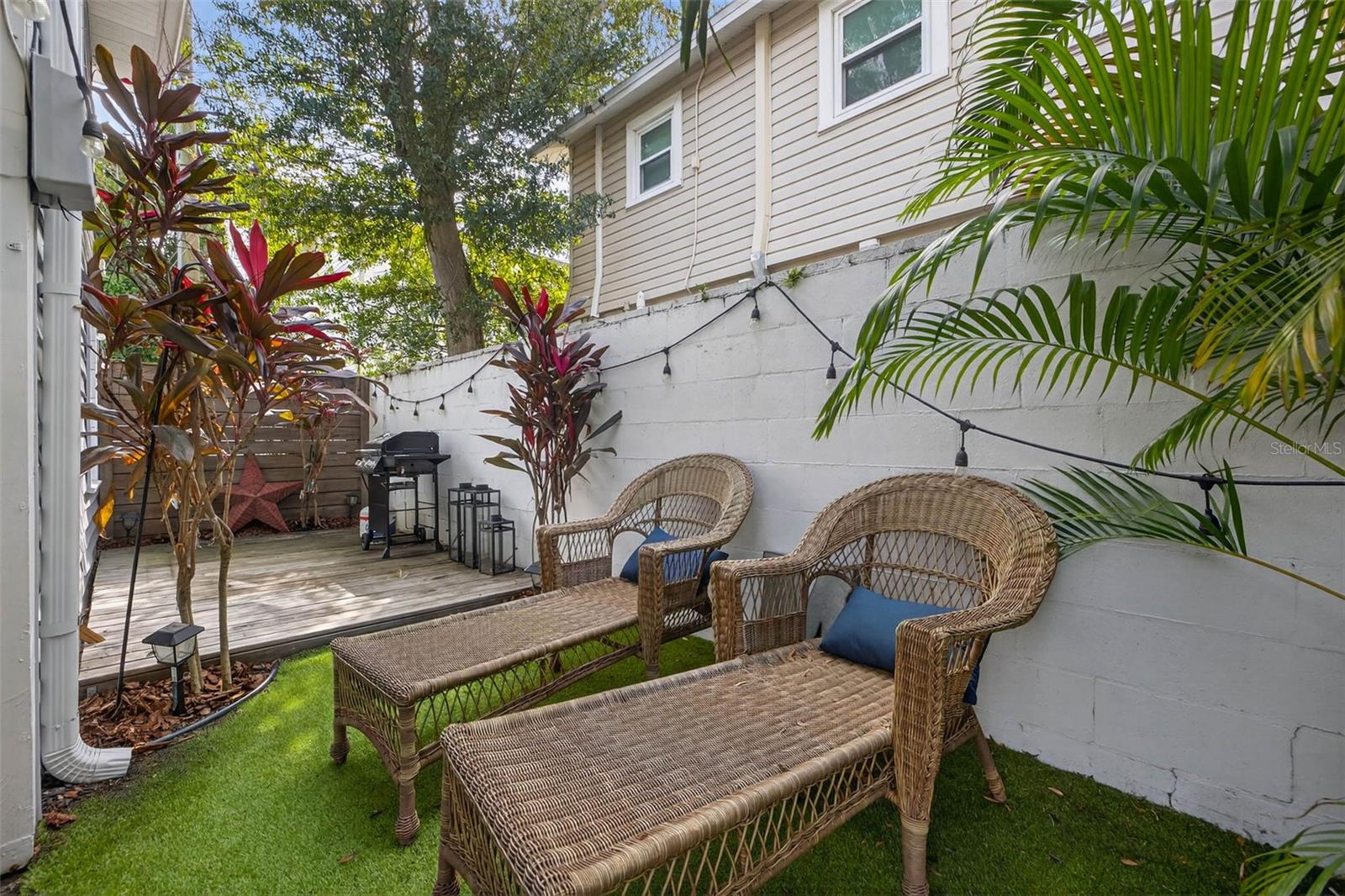 SPRING HILL REV - Residential