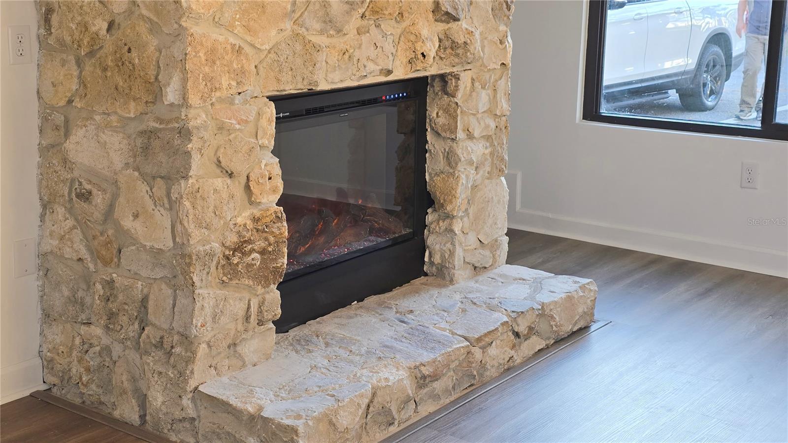 SOUTHFORK OAKS - Residential