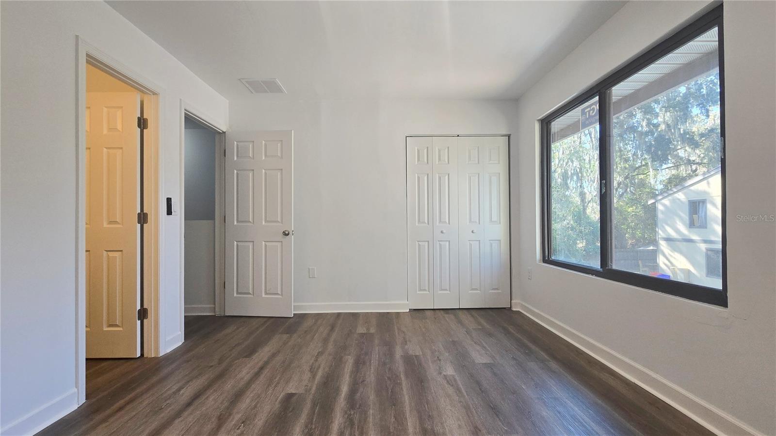 SOUTHFORK OAKS - Residential