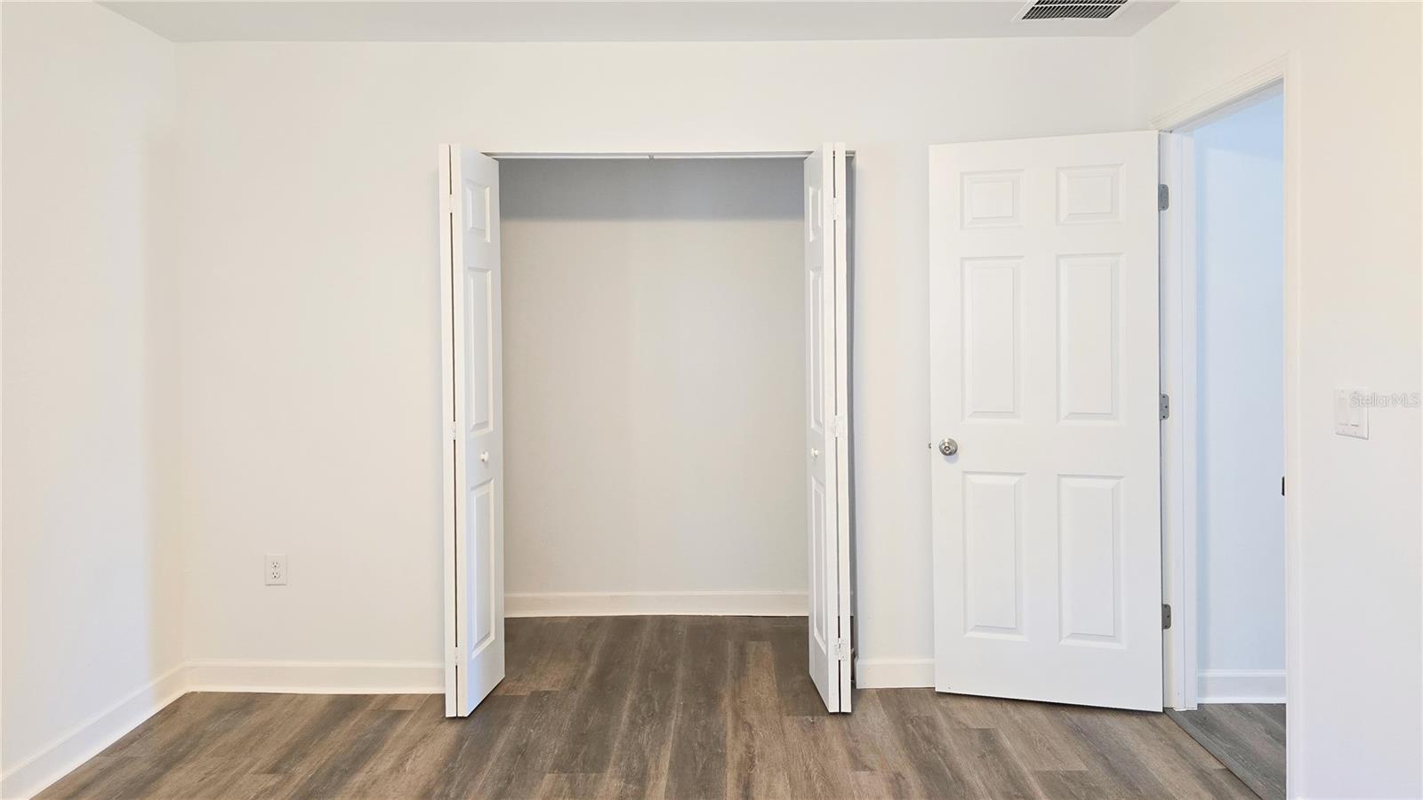 SOUTHFORK OAKS - Residential