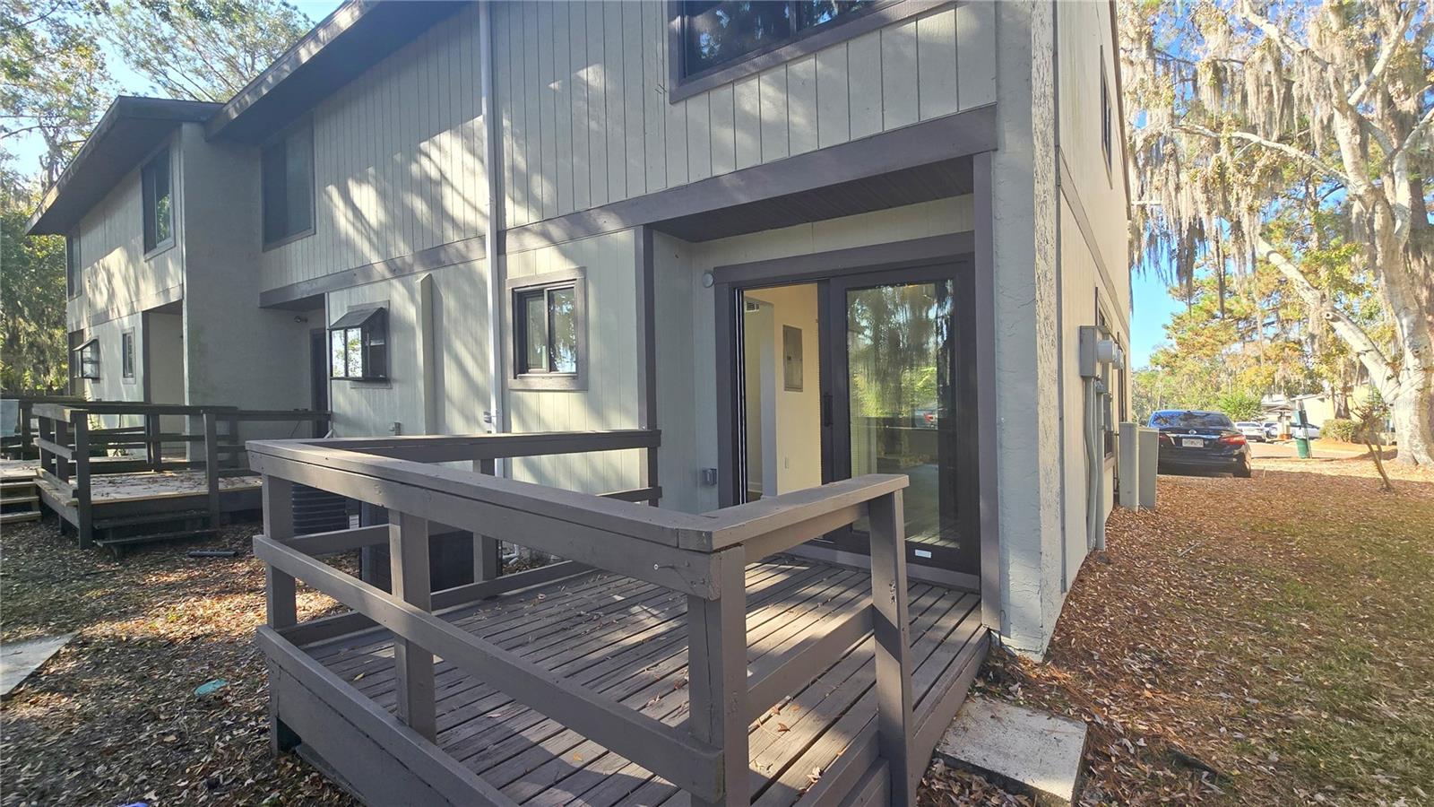 SOUTHFORK OAKS - Residential