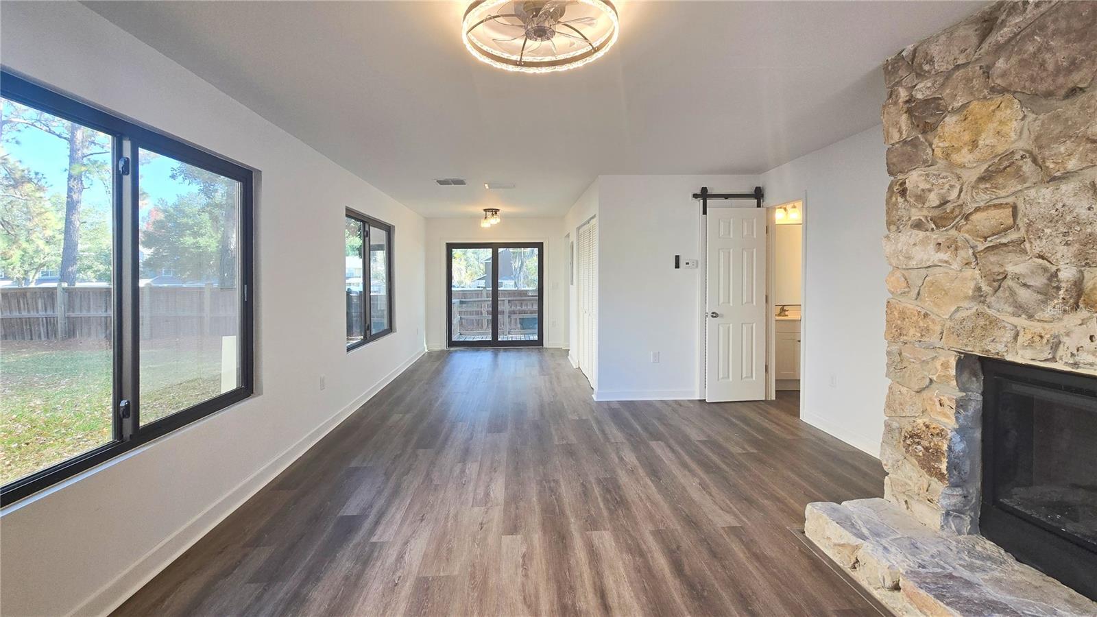 SOUTHFORK OAKS - Residential