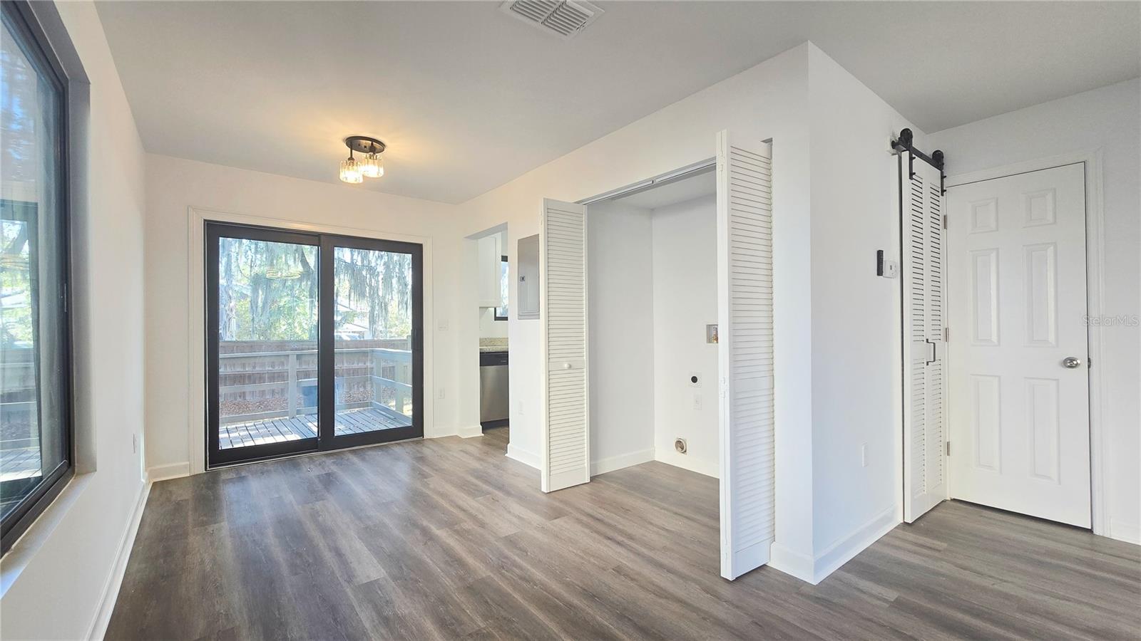 SOUTHFORK OAKS - Residential