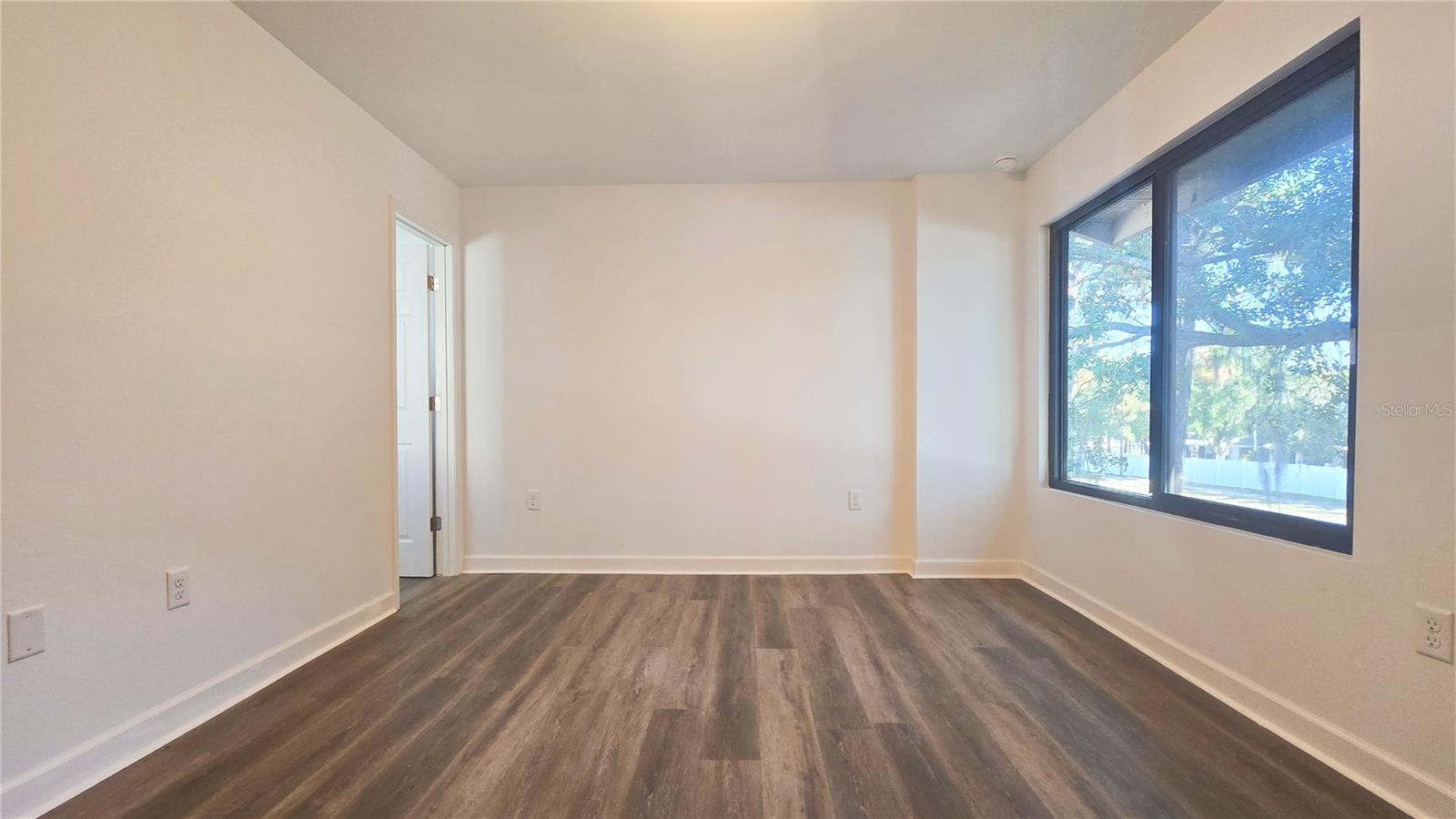 SOUTHFORK OAKS - Residential