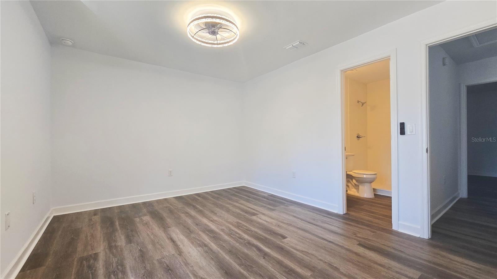 SOUTHFORK OAKS - Residential