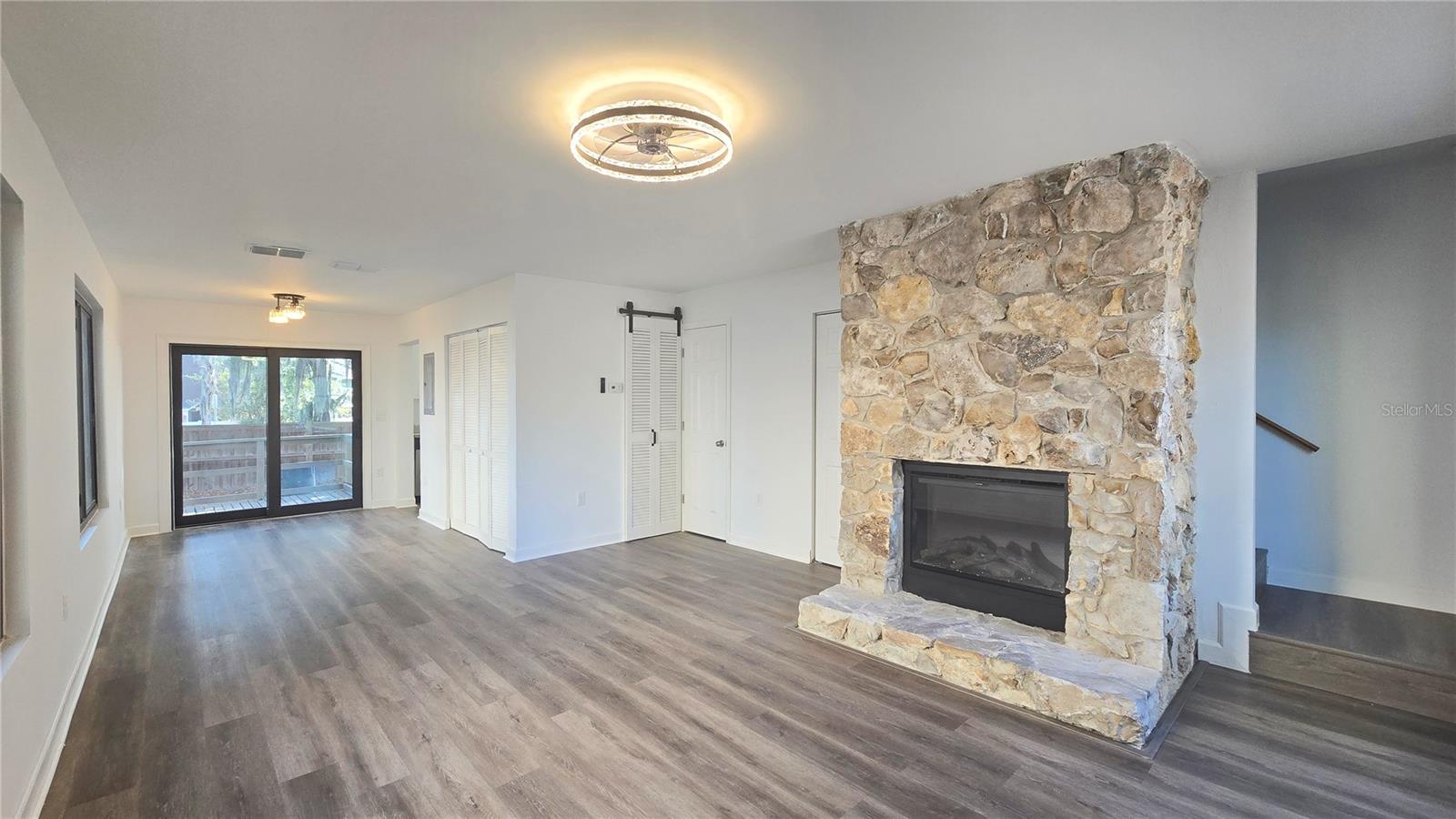 SOUTHFORK OAKS - Residential