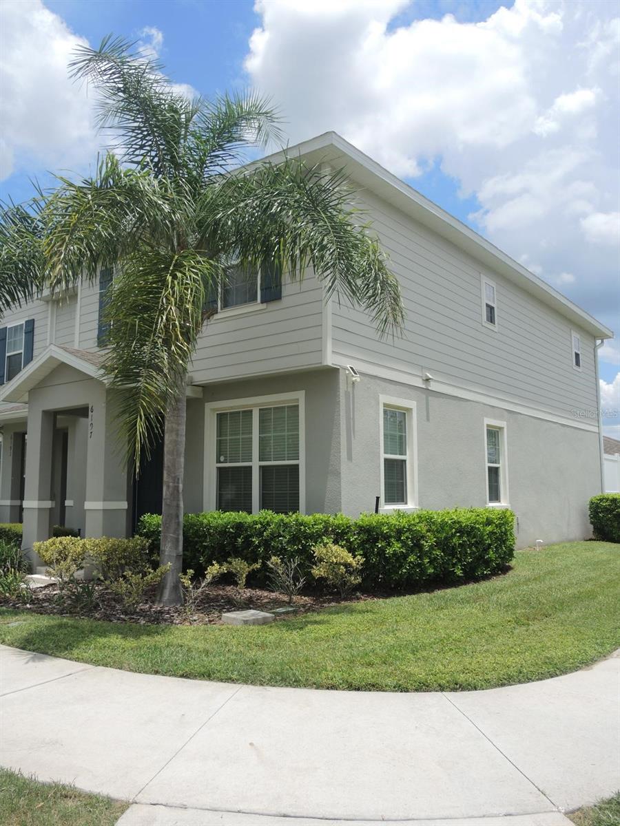 Prime location in Winter Garden, just minutes from Disney and Hamlin Town Center. This 3-bedroom, 2.5-bath townhome includes a rear-entry 2-car garage and private courtyard.
Located near top-rated A schools, dining, shopping, and entertainment.
Community amenities include a resort-style pool, dog park, playground, and green spaces.
Perfect for those seeking comfort, convenience, and a family-friendly neighborhood.
Available for immediate move-in.