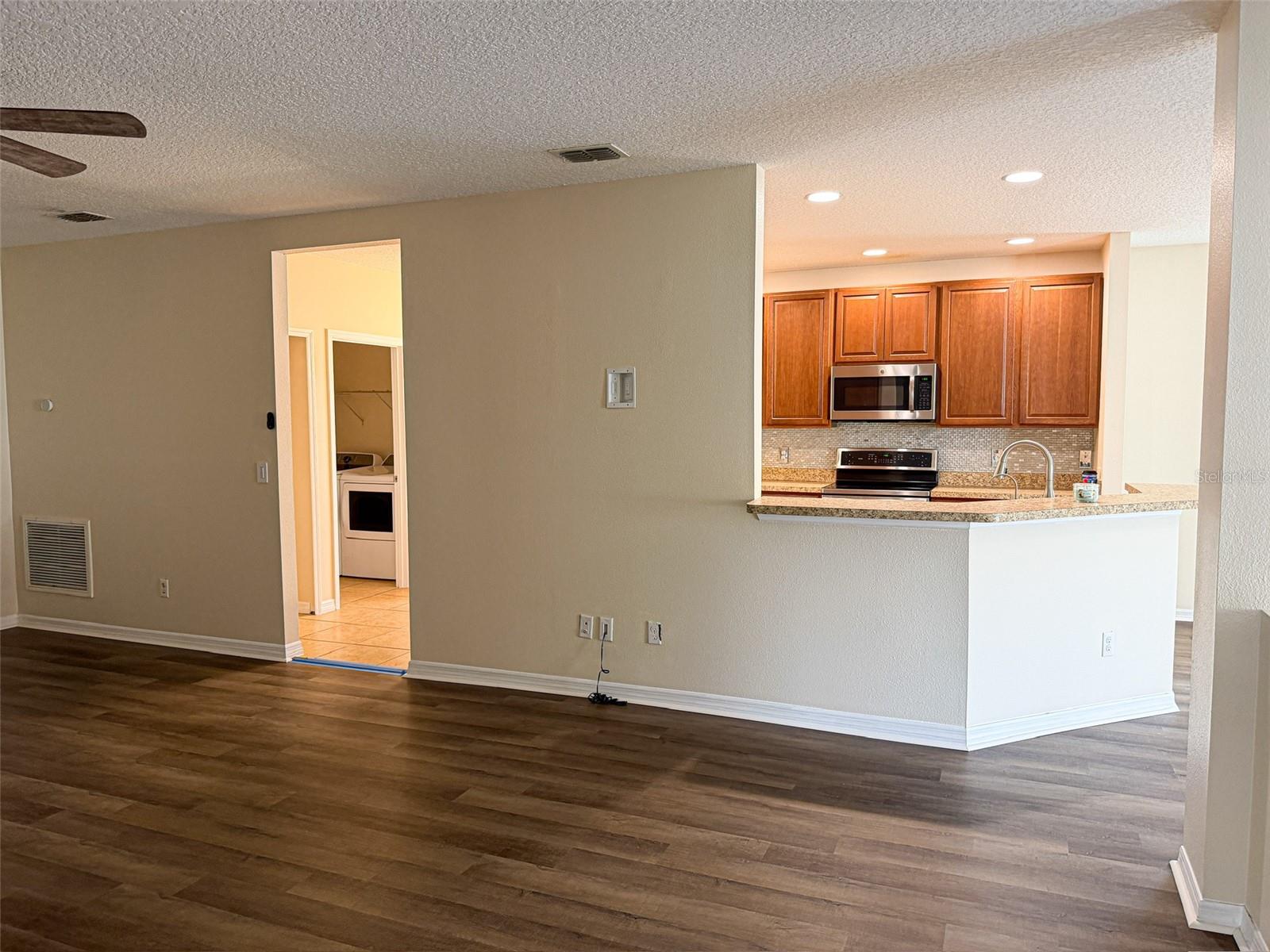 LEESBURG OVERLOOK AT LAKE GRIFFIN - Residential Lease