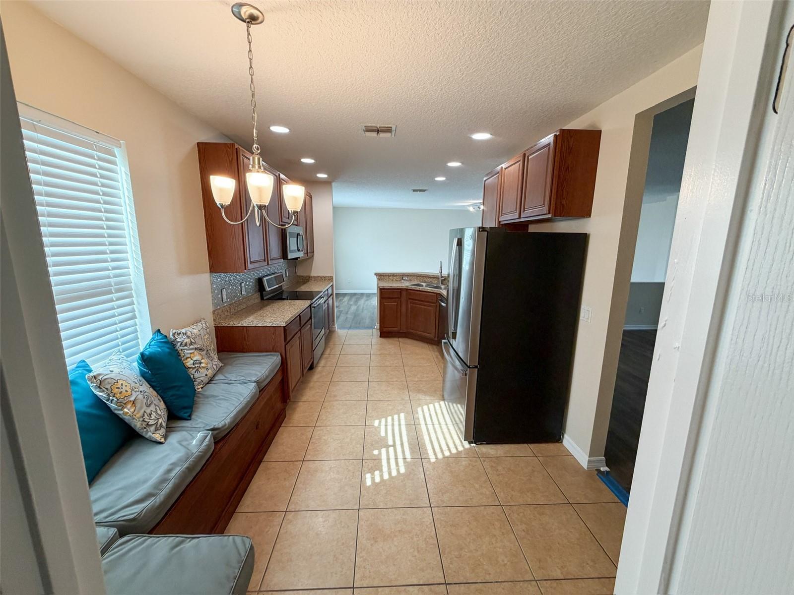 LEESBURG OVERLOOK AT LAKE GRIFFIN - Residential Lease