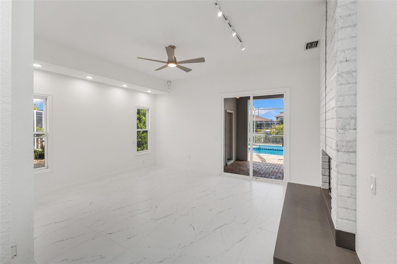 PUNTA GORDA ISLES SEC 14 - Residential