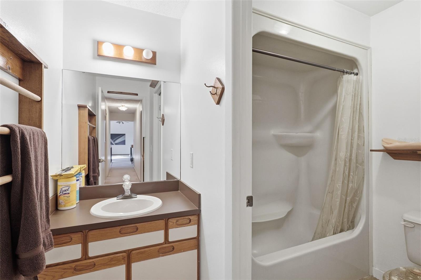 PART OF GOVT LOT 8 E OF S COURTENAY PKWY AS DES IN - Residential