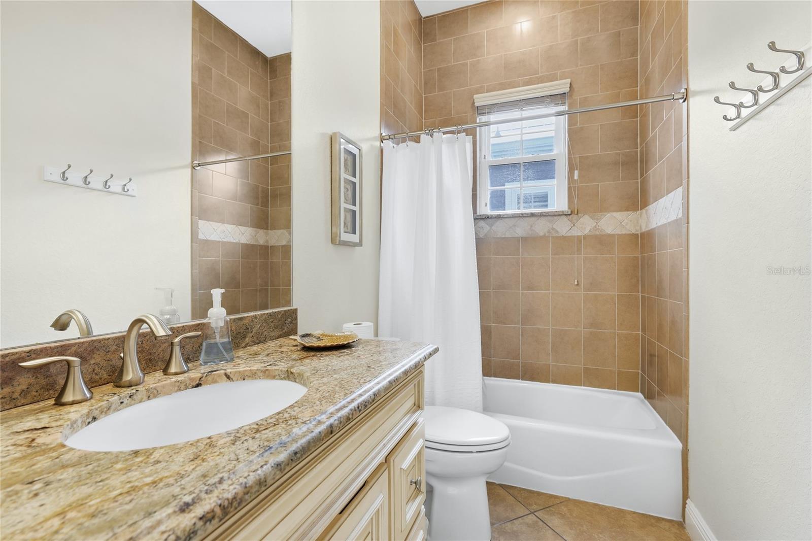 ANNA MARIA BEACHWALK - Residential