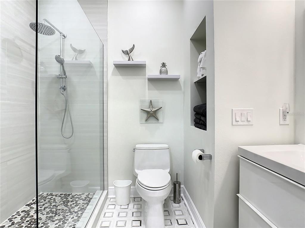 SIESTA BEACH - Residential