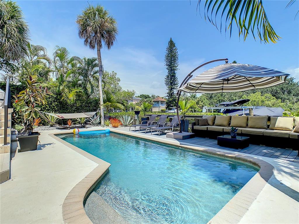 SIESTA BEACH - Residential