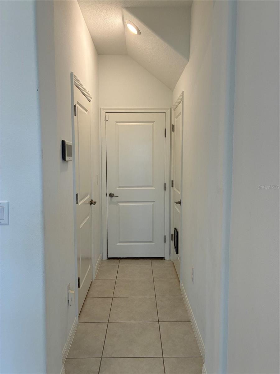 TOWNES/LK THOMAS PH 1 - Residential Lease