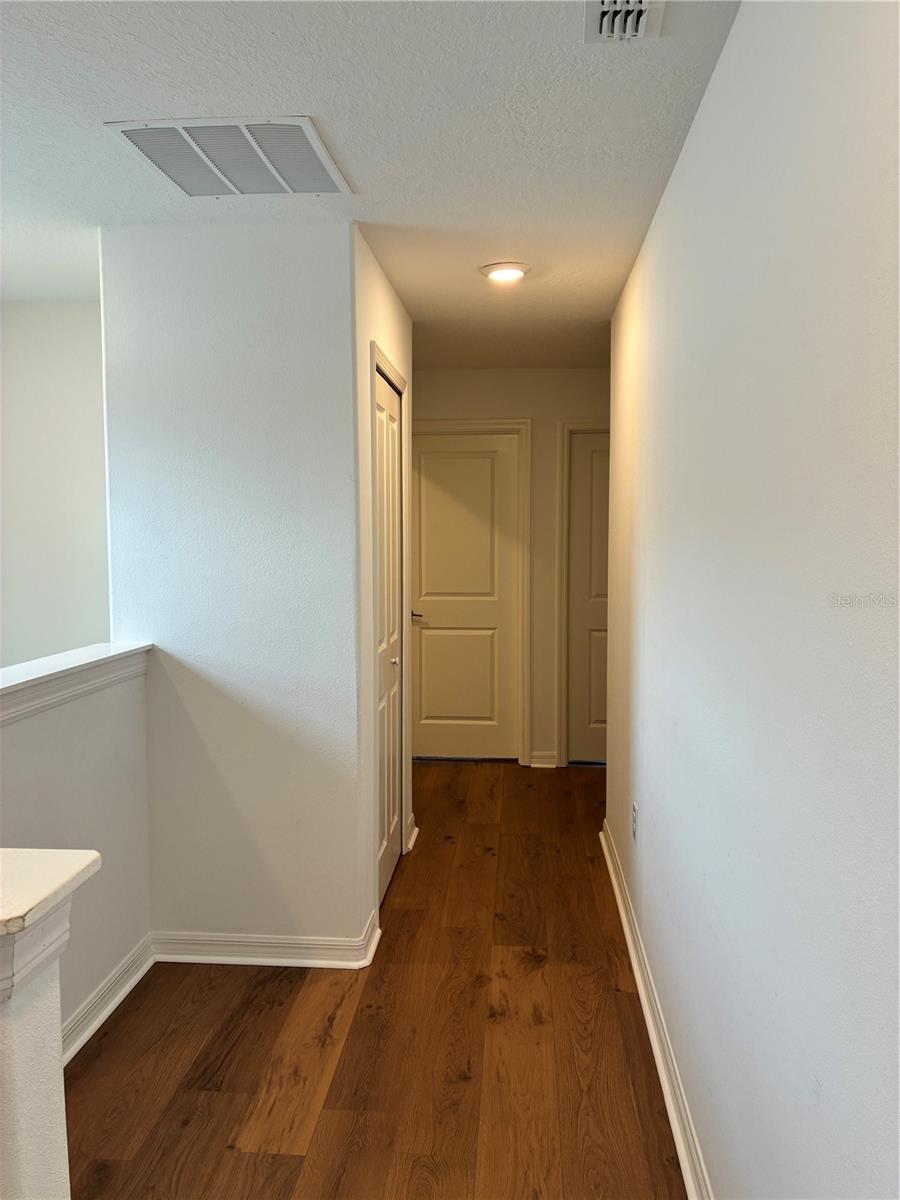 TOWNES/LK THOMAS PH 1 - Residential Lease