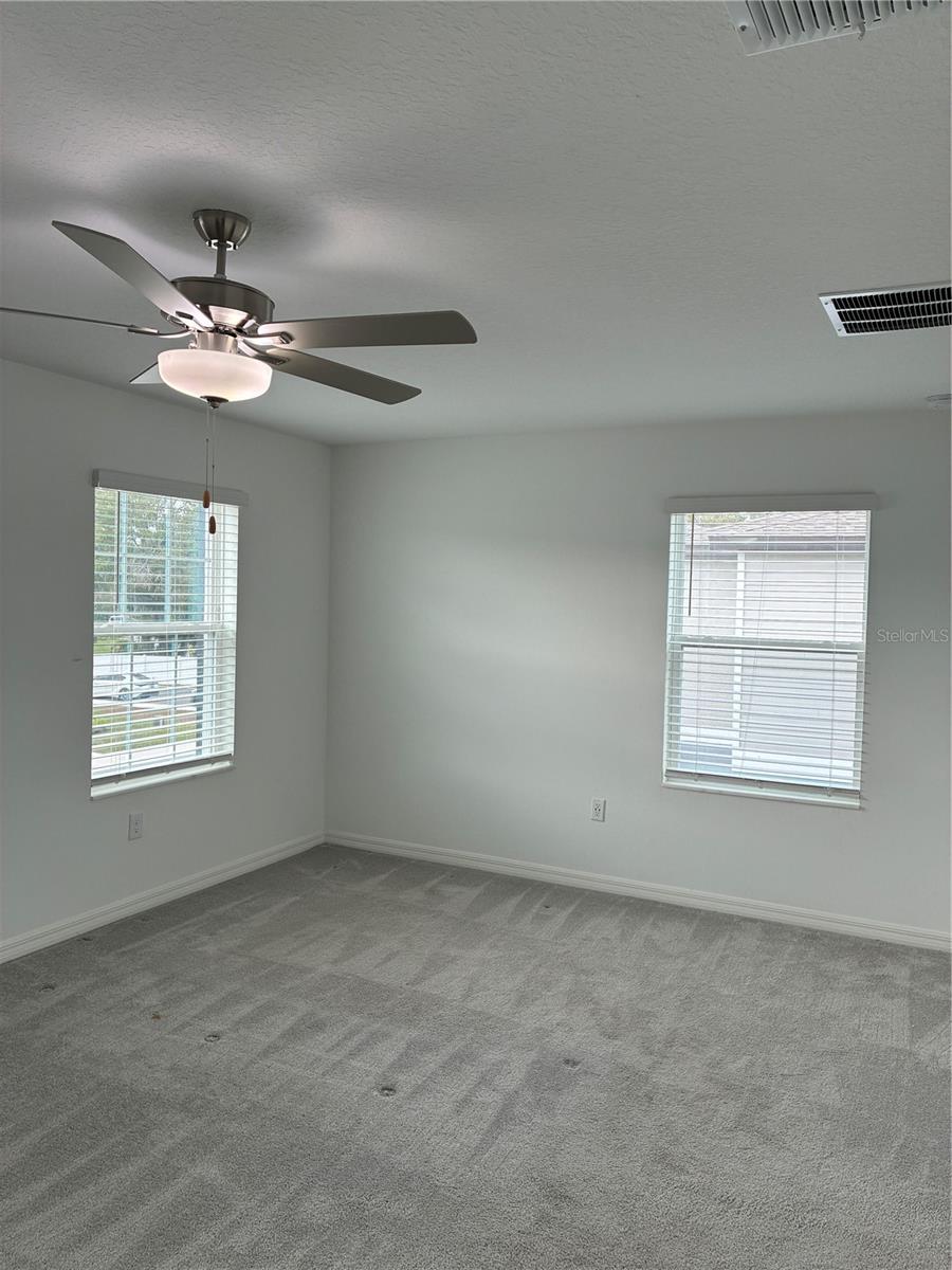 TOWNES/LK THOMAS PH 1 - Residential Lease