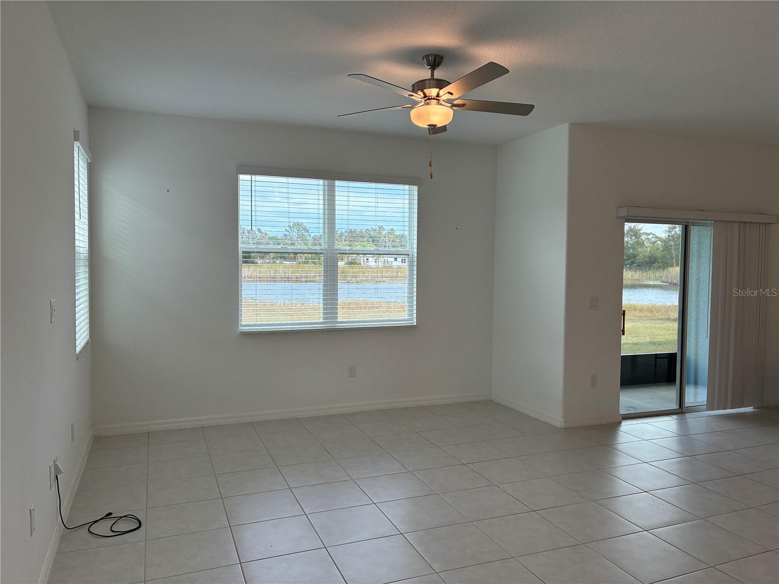 TOWNES/LK THOMAS PH 1 - Residential Lease