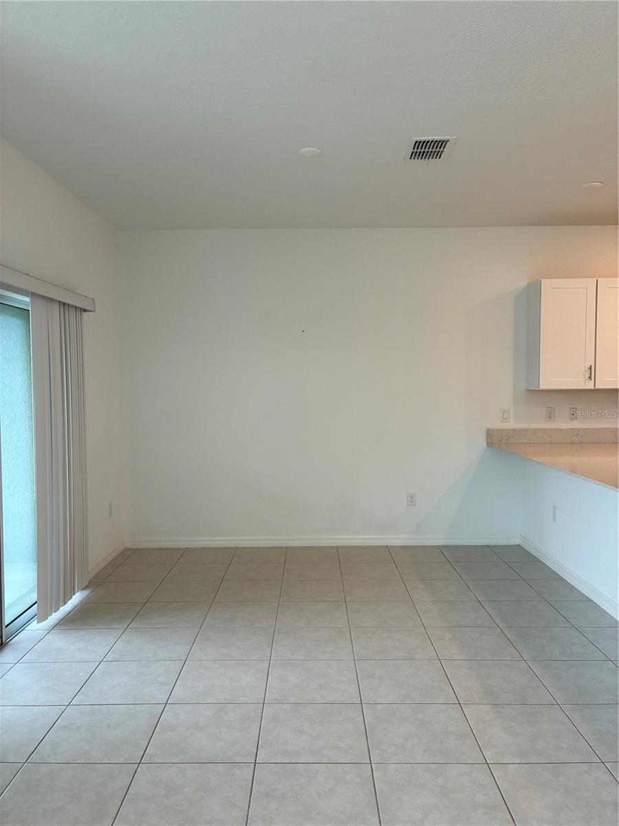 TOWNES/LK THOMAS PH 1 - Residential Lease