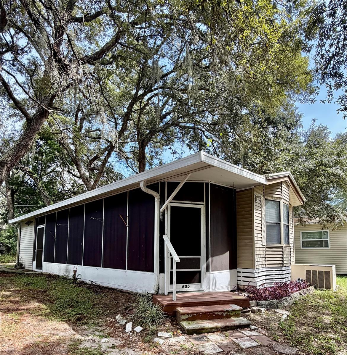 3000 CLARCONA ROAD 605