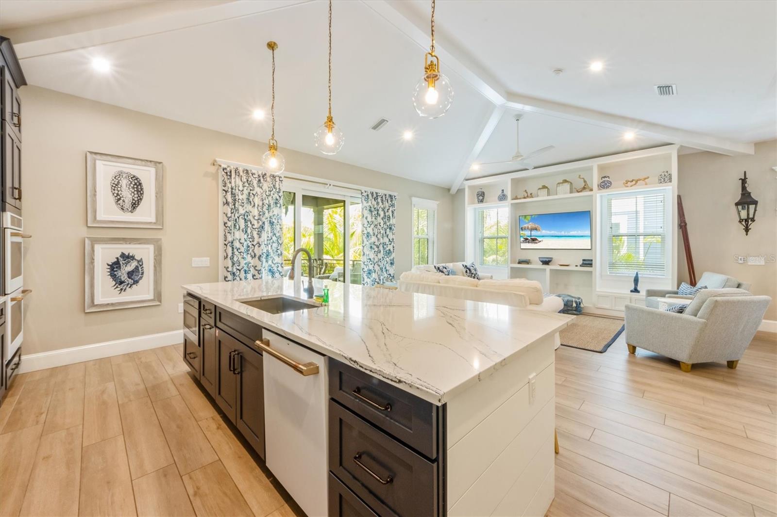 SHORE ACRES FOURTH ADD - Residential