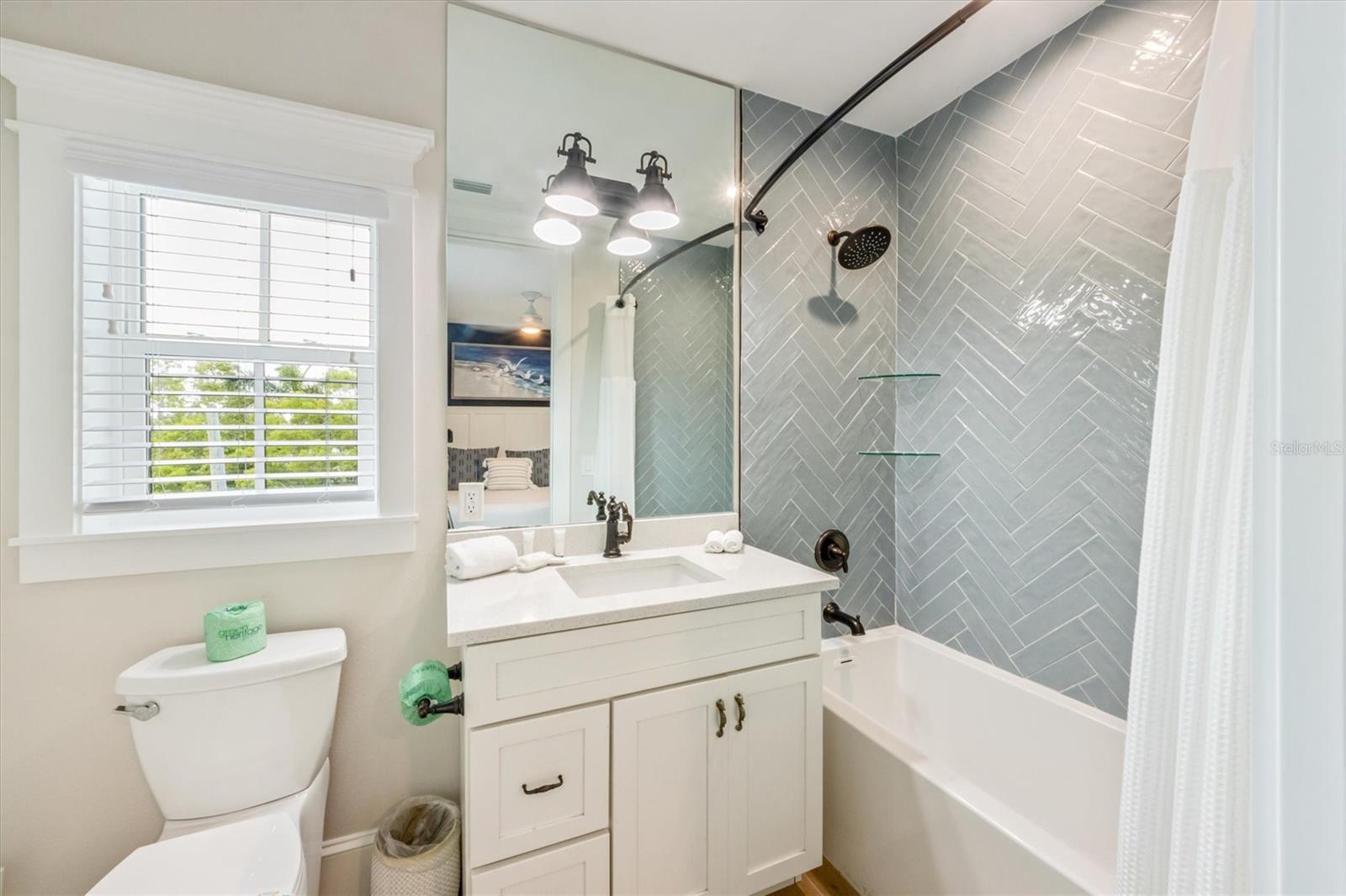 SHORE ACRES FOURTH ADD - Residential