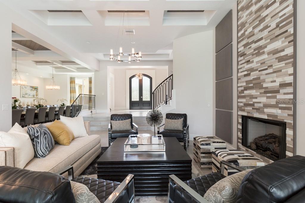 925 DESERT MOUNTAIN COURT