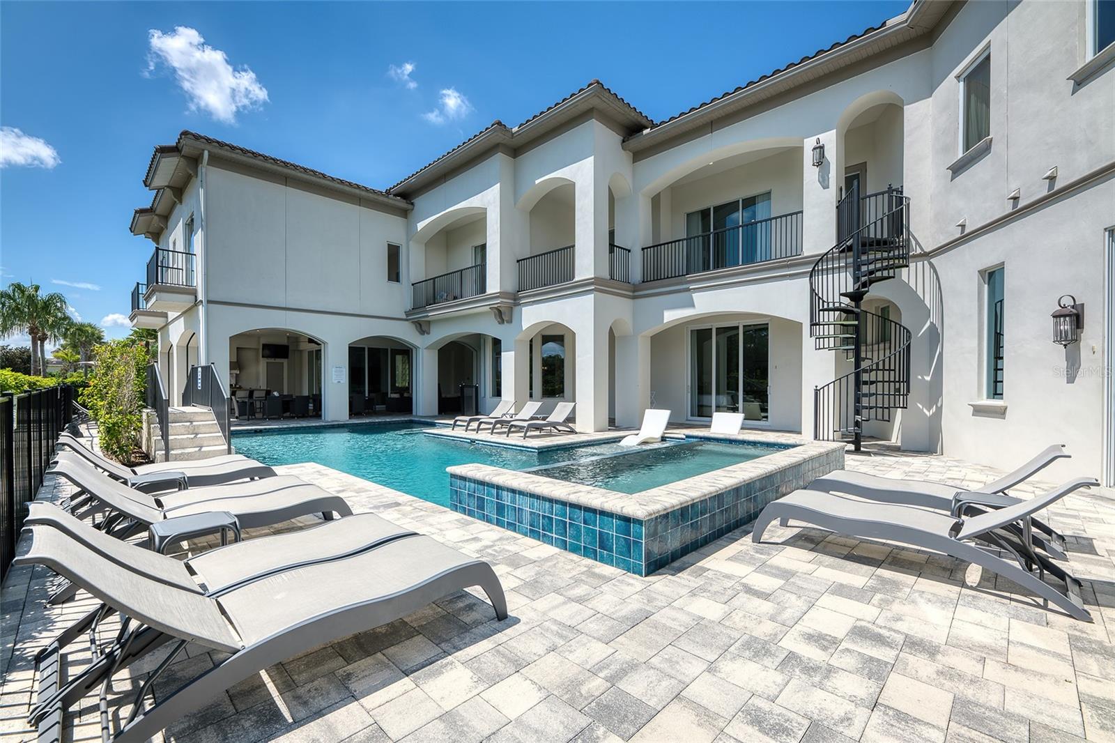 925 DESERT MOUNTAIN COURT
