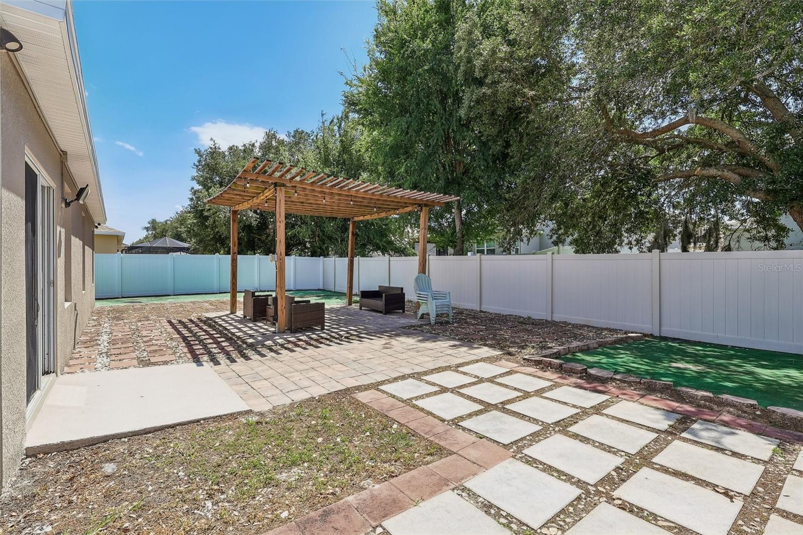 SQUIRES GROVE - Residential