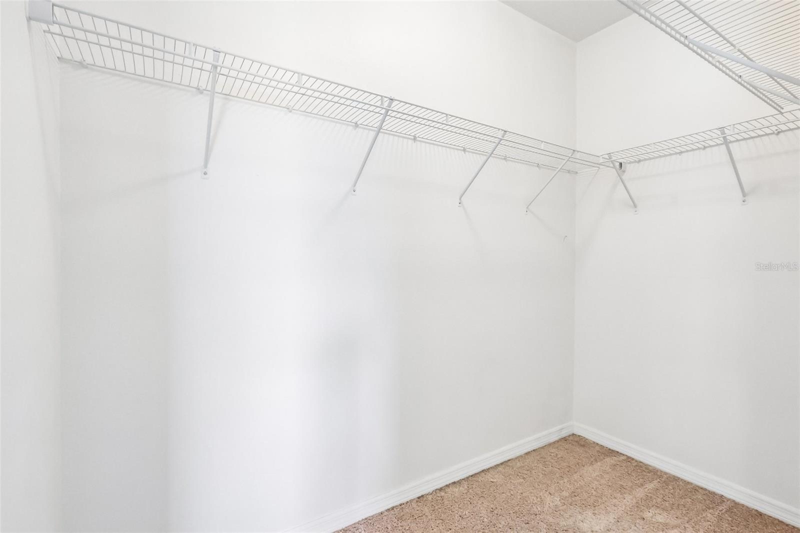 SQUIRES GROVE - Residential