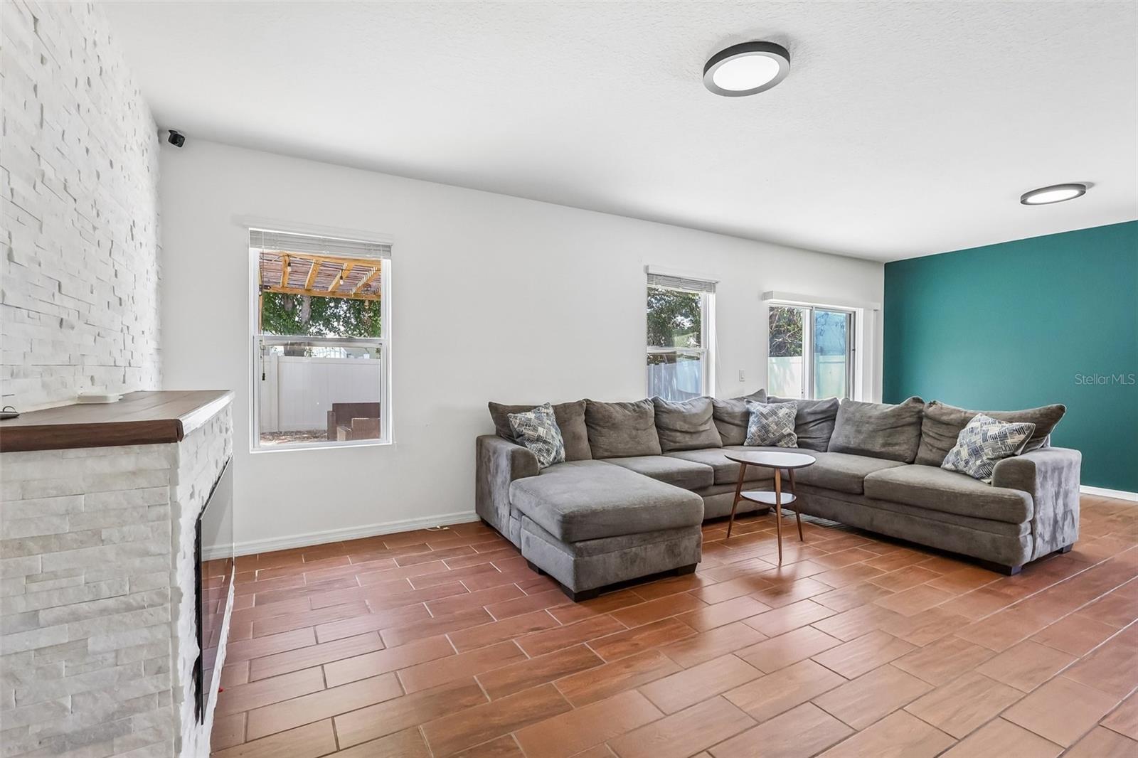 476 SQUIRES GROVE DRIVE