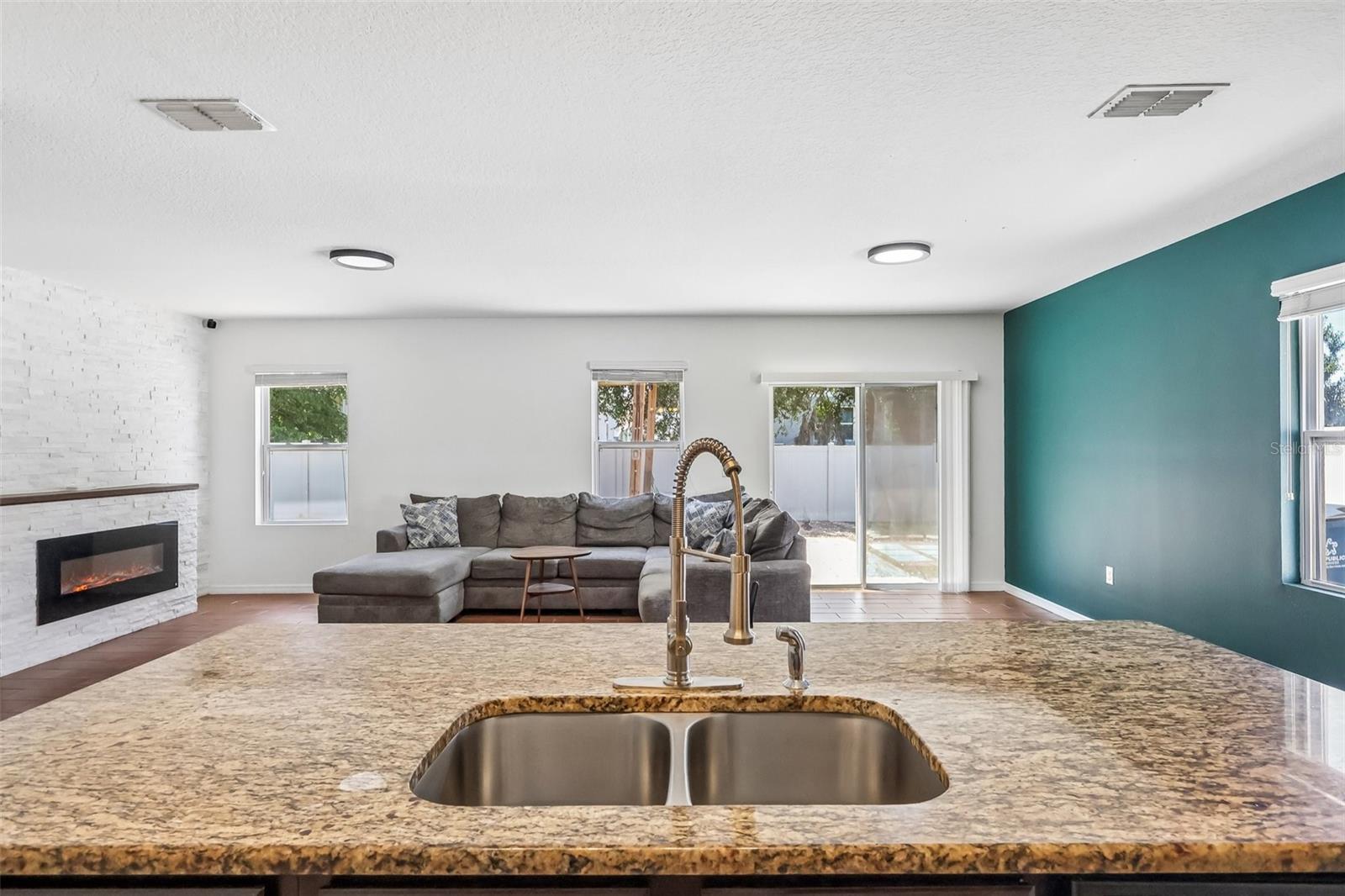 SQUIRES GROVE - Residential