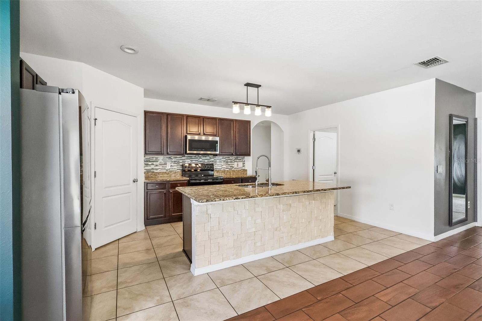 SQUIRES GROVE - Residential