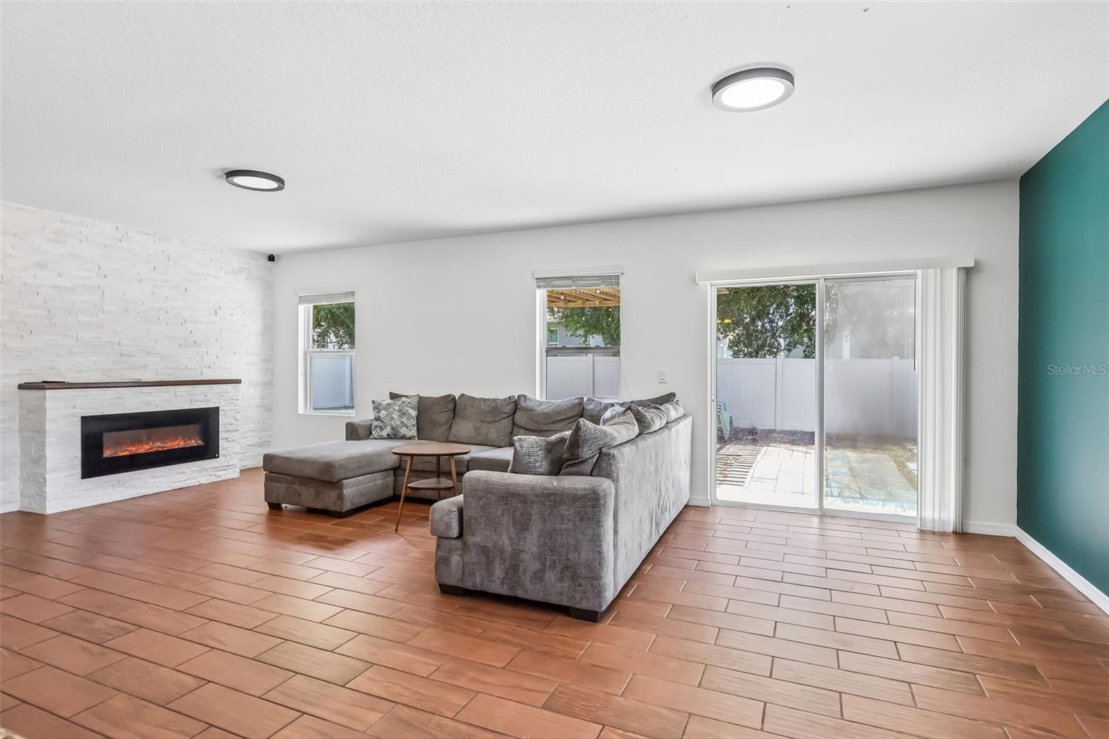 476 SQUIRES GROVE DRIVE