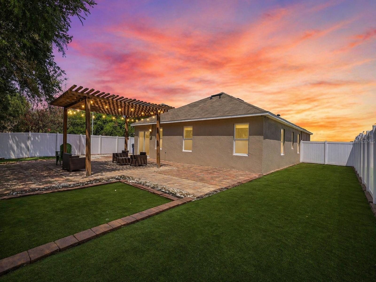 SQUIRES GROVE - Residential