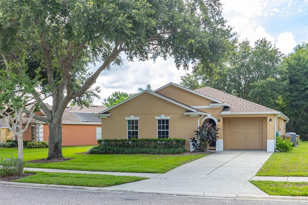 Photo of 17506 Woodcrest Way, Clermont, FL 34714 (MLS # S5142369)