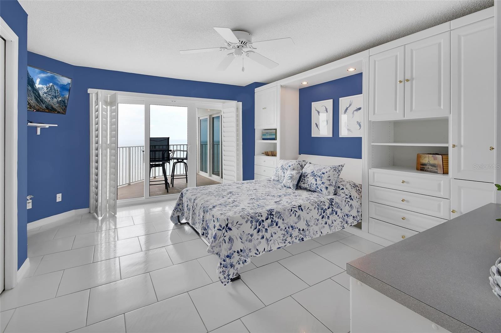 OCEANS 08 - Residential
