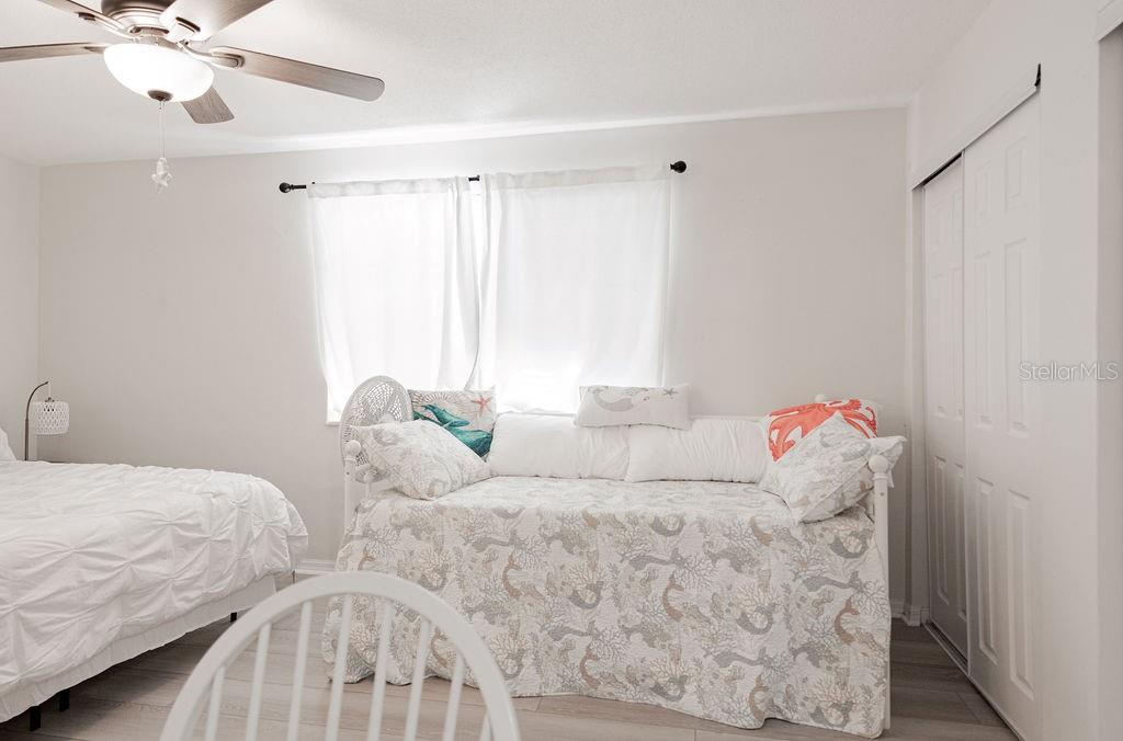 COLONIAL TWNHSE APARTRMENTS PA - Residential