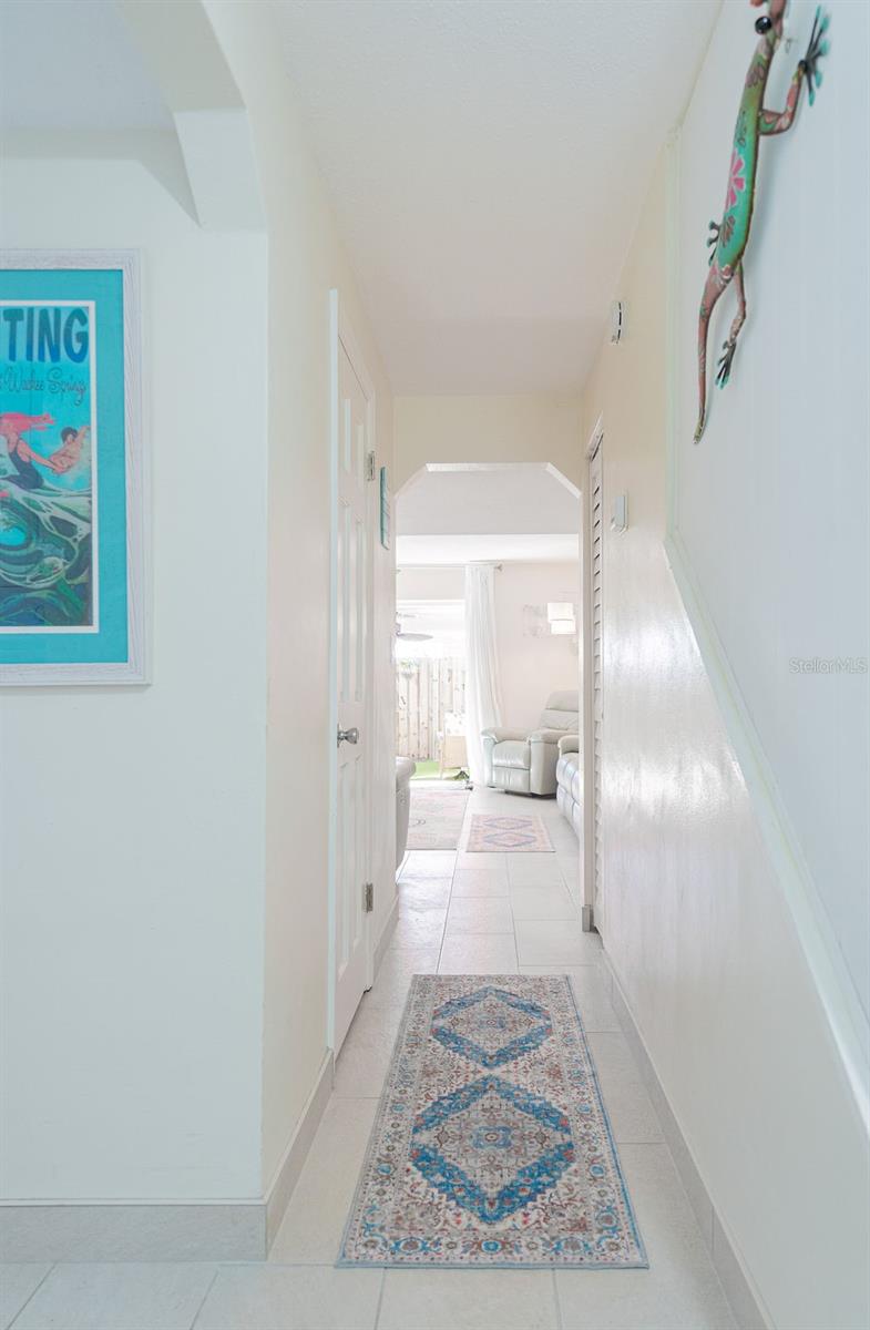 COLONIAL TWNHSE APARTRMENTS PA - Residential