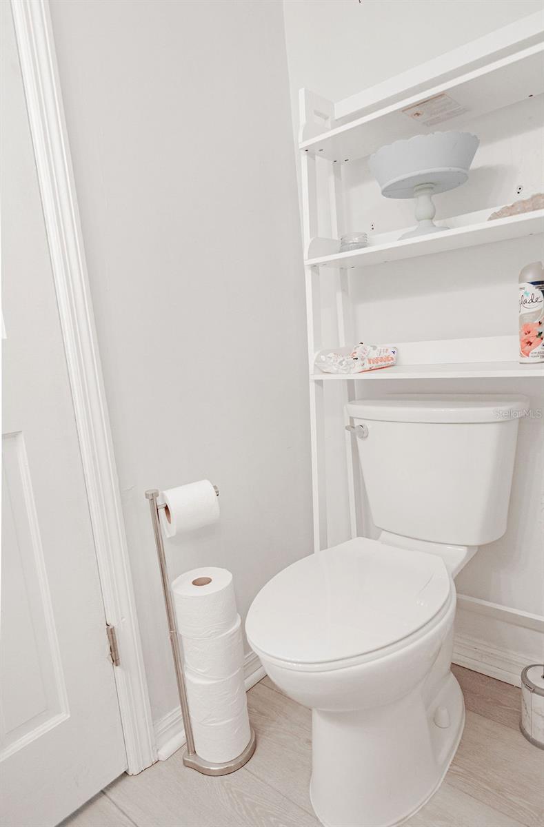 COLONIAL TWNHSE APARTRMENTS PA - Residential