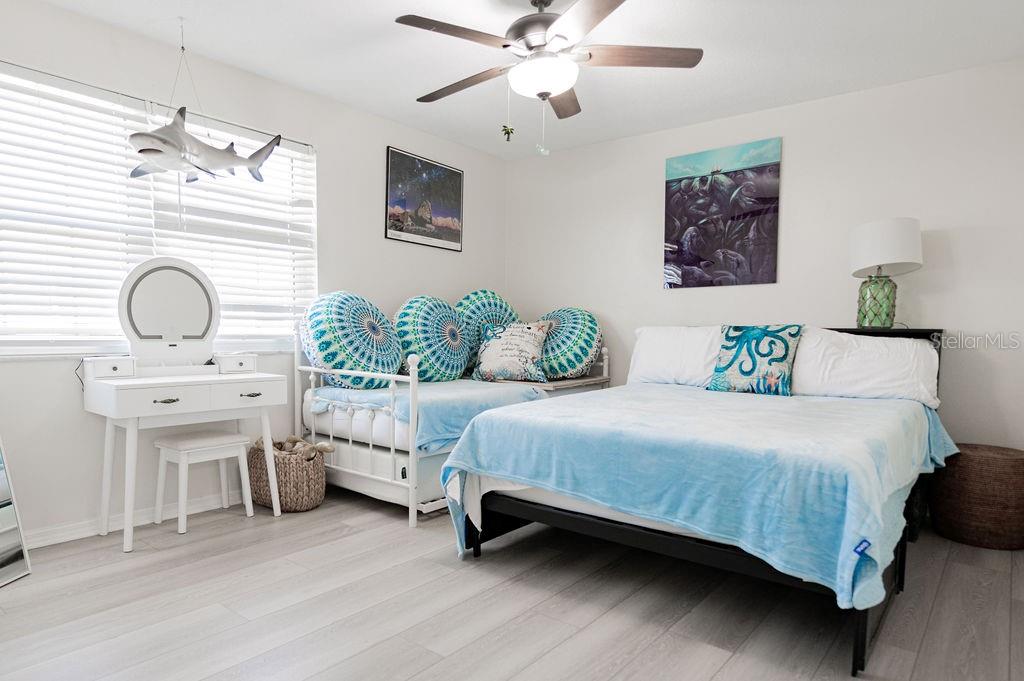 COLONIAL TWNHSE APARTRMENTS PA - Residential