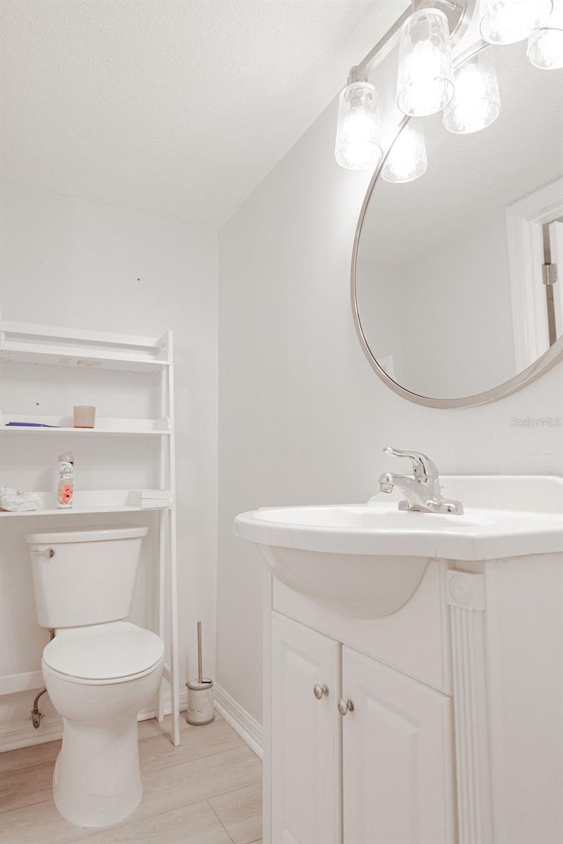 COLONIAL TWNHSE APARTRMENTS PA - Residential