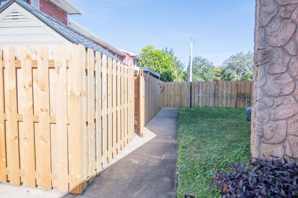 COLONIAL TWNHSE APARTRMENTS PA - Residential