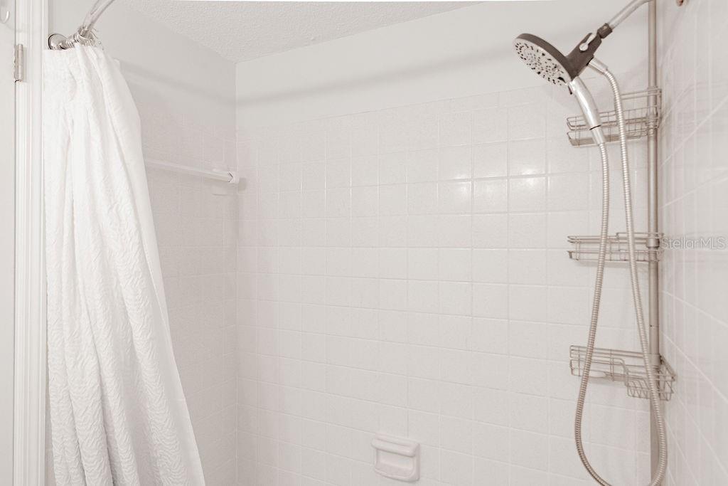 COLONIAL TWNHSE APARTRMENTS PA - Residential