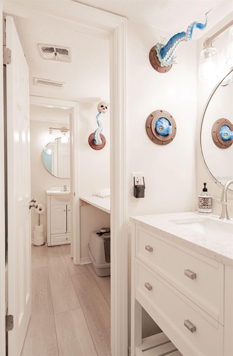 COLONIAL TWNHSE APARTRMENTS PA - Residential