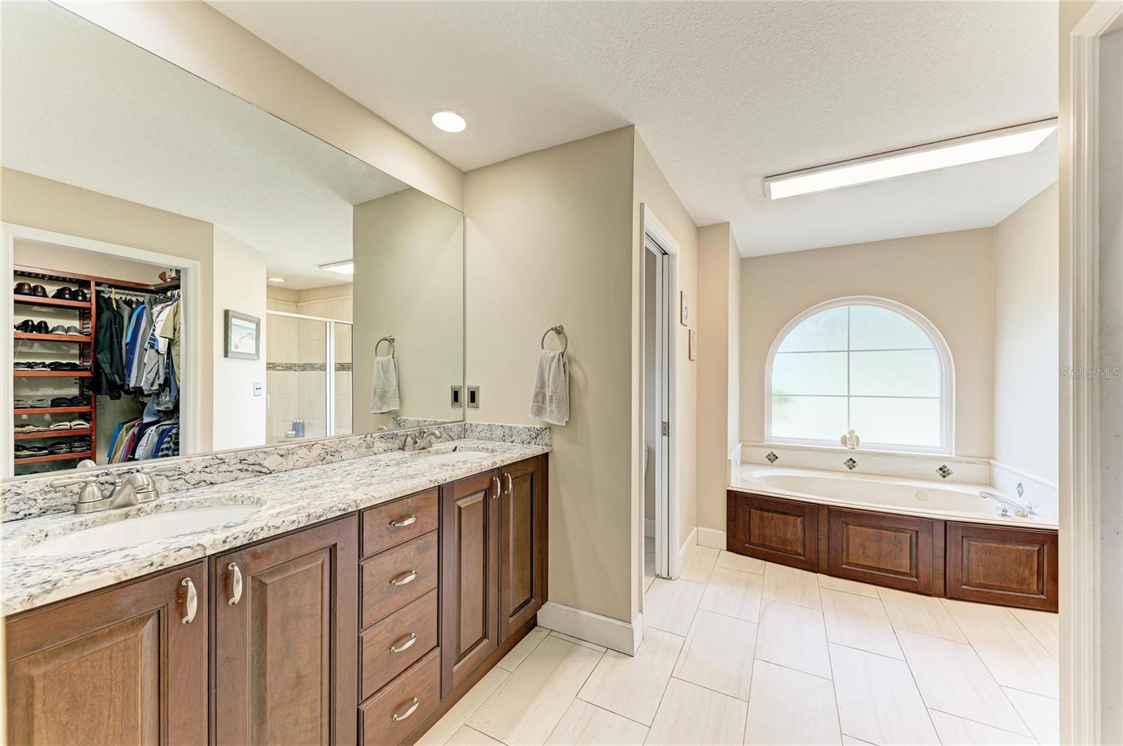 HIDDEN MEADOWS - Residential